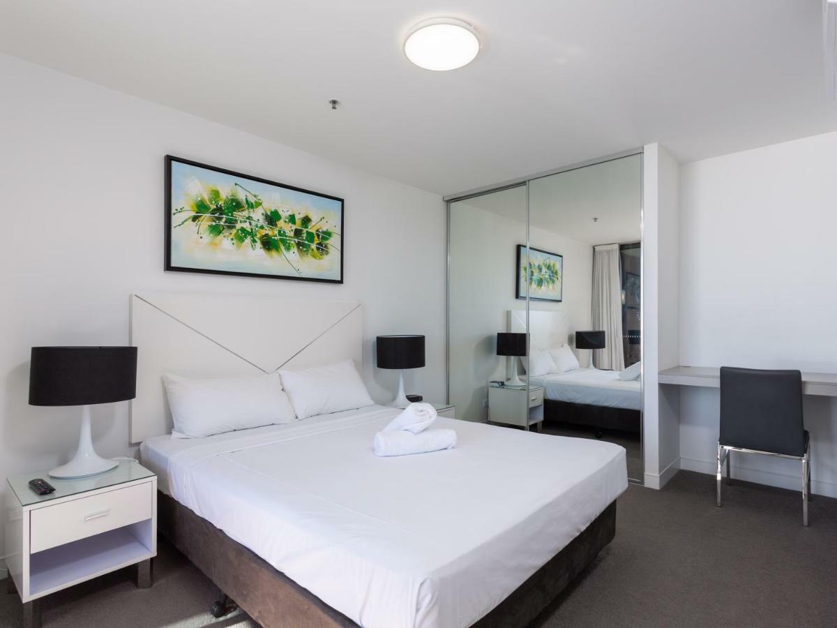 Serain Residences On Surfers Gold Coast Luaran gambar